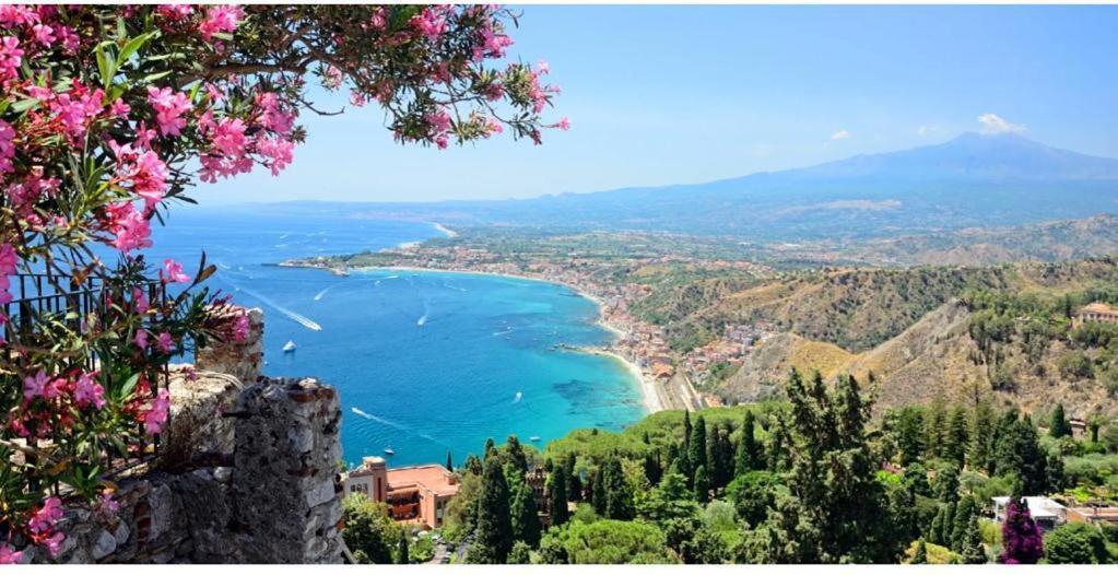 Naxos Sicilian Luxury Apartment ジャルディーニ・ナクソス エクステリア 写真